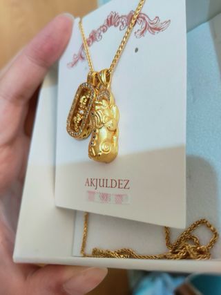 Collana AKJULDEZ oro con ciondolo con scatolina 