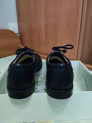 Zapatos Pablosky negros comunión