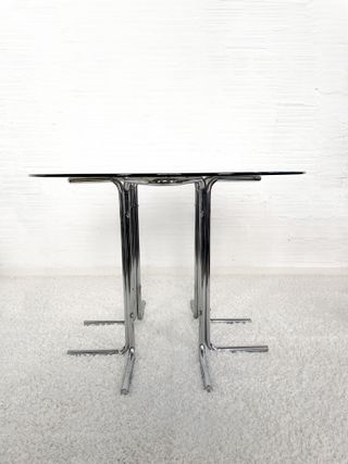 MESA COMEDOR VINTAGE. ESTRUCTURA ESTRELLA. 70s