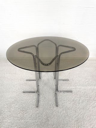 MESA COMEDOR VINTAGE. ESTRUCTURA ESTRELLA. 70s