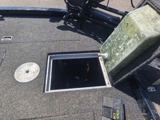 Barco Glastron Amarillo