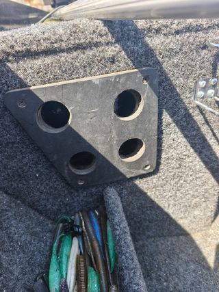 Barco Glastron Amarillo