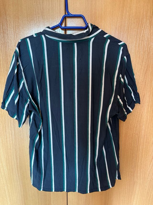 Camisa Pull&Bear Rayas Verde y Blanca