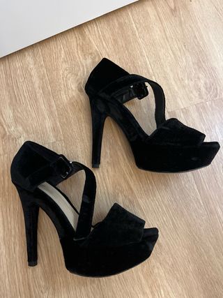 Zapatos Zara Terciopelo Tacón Alto Negros