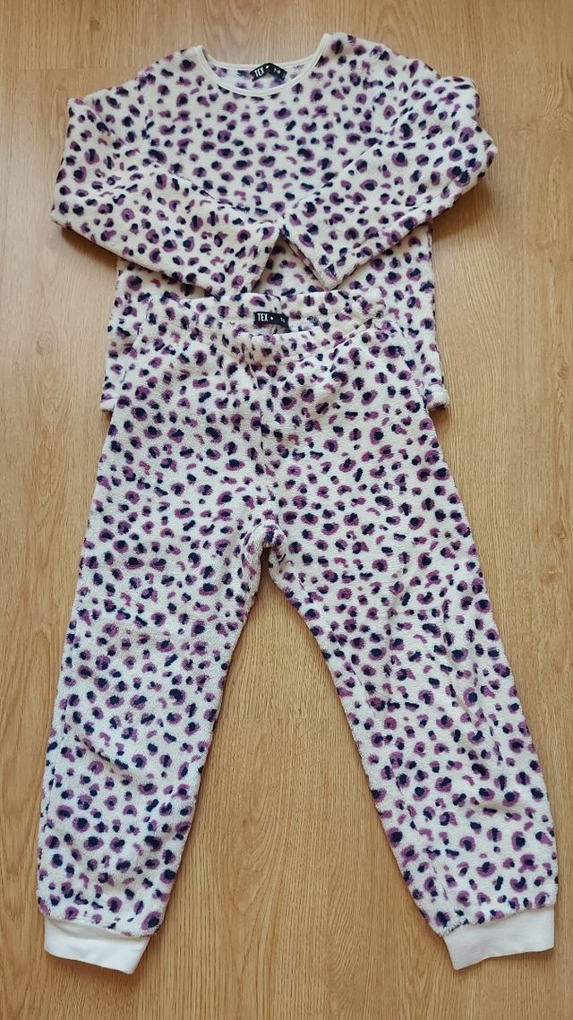 Lote 2 pijamas invierno T7-8
