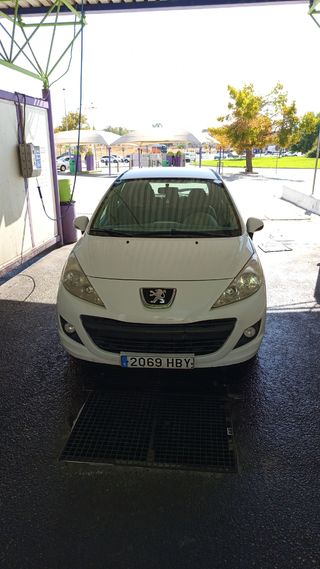 Peugeot 207 2011