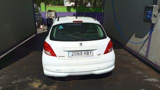 Peugeot 207 2011