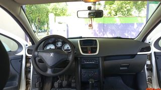 Peugeot 207 2011