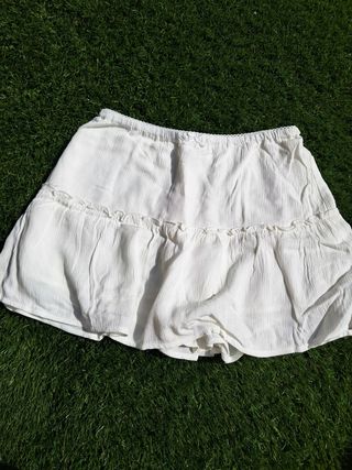 Falda Pull and Bear blanca