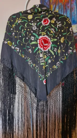 Manton de Manila seda negro bordado