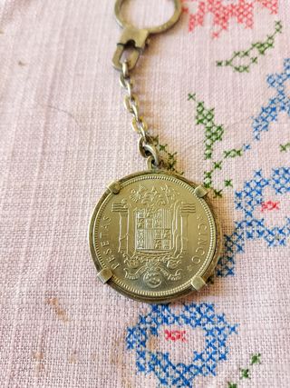 Llavero Moneda 5 Pesetas Franco 1949 se puede saca
