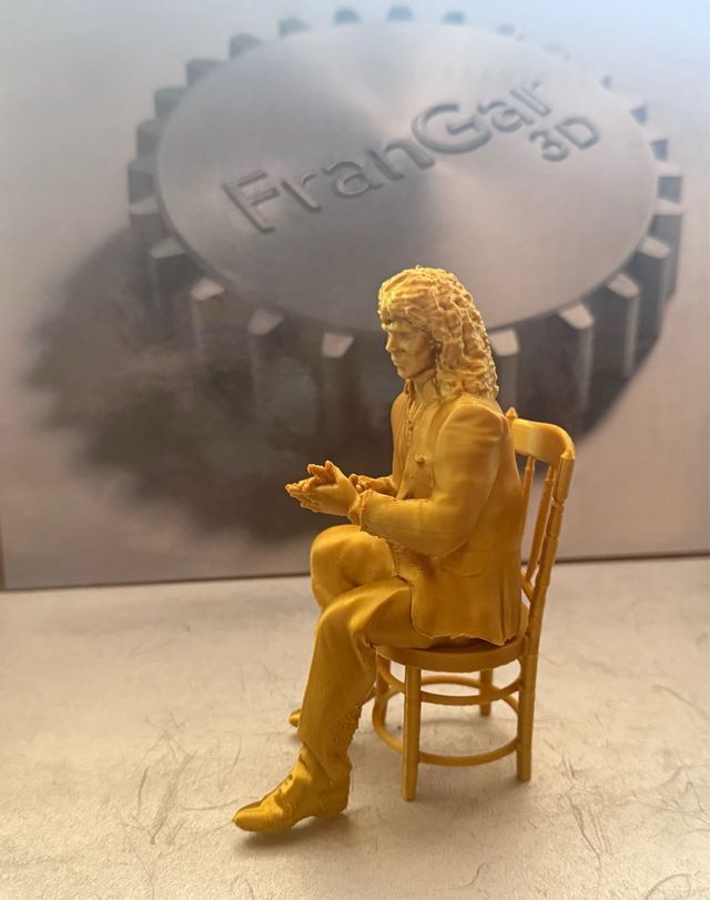 Figura Camarón de la Isla color oro