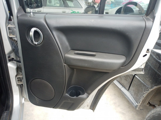 GUARNECIDO PUERTA TRASERA DERECHA JEEP CHEROKEE (