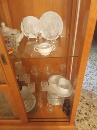Vitrina madera maciza cristal