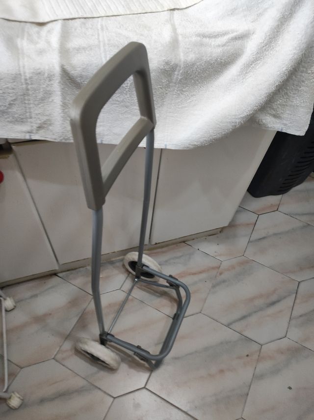 Carrello della spesa nero