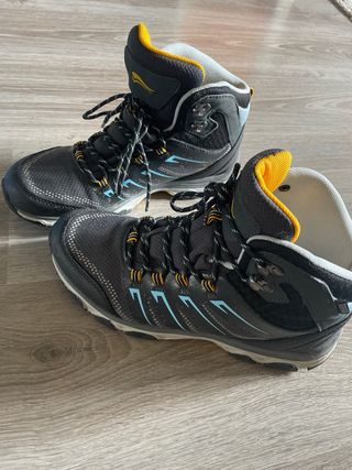 Botas de montaña talla 40