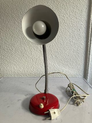Lámpara de mesa regulable