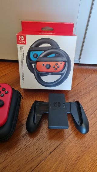 Nintendo Switch come nuovo, compreso di gadget