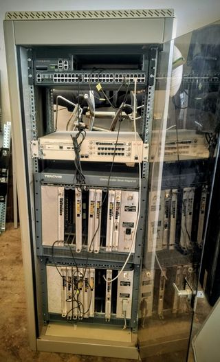 Armario rack telecomunicaciones 