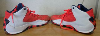 Zapatillas Jordan Talla 43 Rojas y Blancas