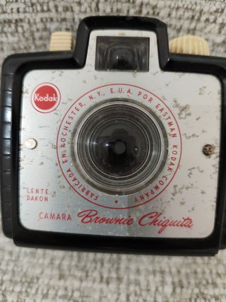 Cámara Kodak Brownie Chiquita Antigua