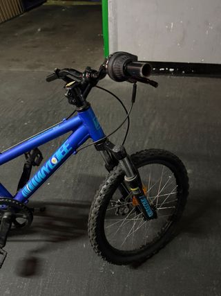 Bicicleta infantil azul