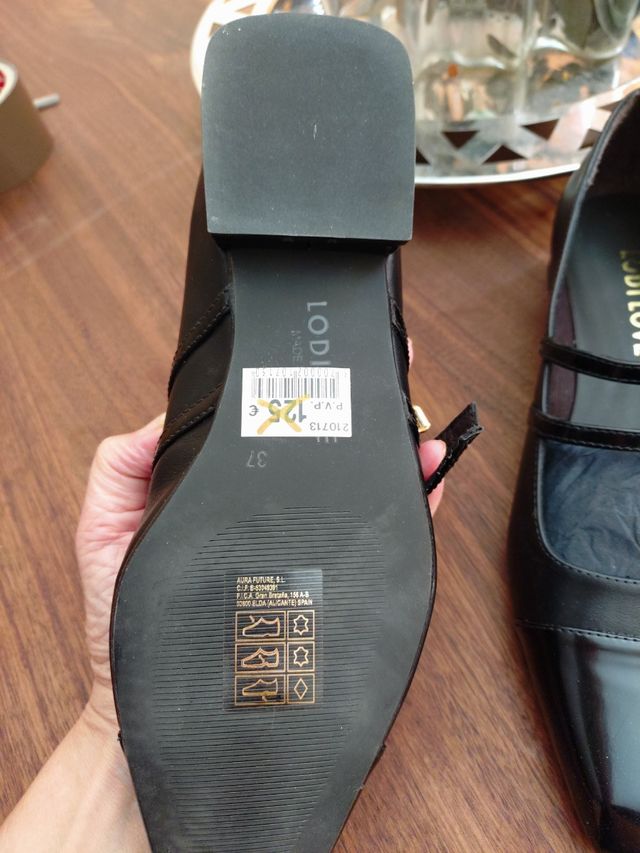 Zapatos Lodi negros talla 37