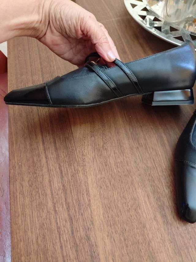 Zapatos Lodi negros talla 37
