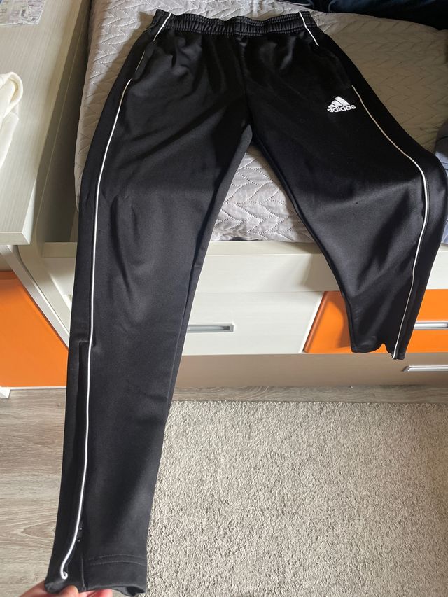 Pantalón chándal Adidas Talla 13-14
