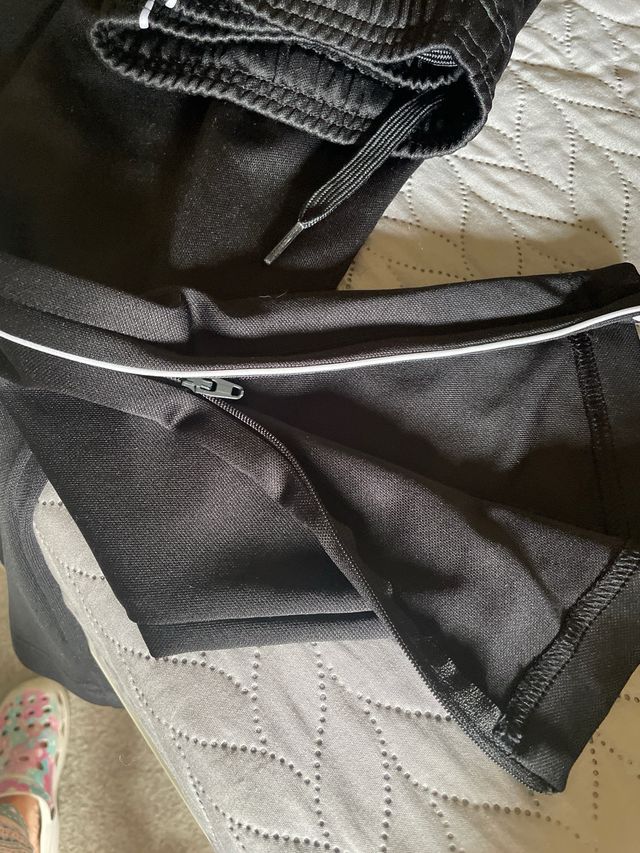 Pantalón chándal Adidas Talla 13-14