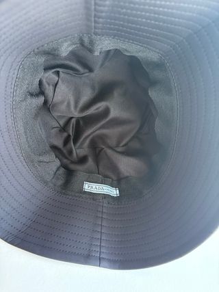 Gorro Prada Negro