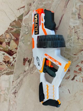 Pistola Nerf Ultra con 3 caricatori