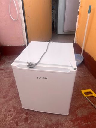 Frigorífico pequeño  Sauber 41L Blanca