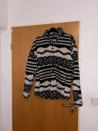 Chaqueta de borrego estampada
