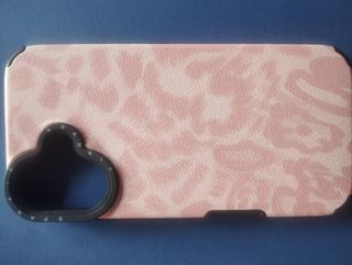 Funda  de iPhone 16 y 3 cristales protectores