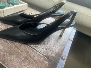 Zapatos Zara tacón negros destalonados, talla 42 
