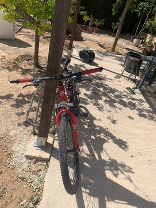 Bicicleta de montaña Giant XC 350 roja