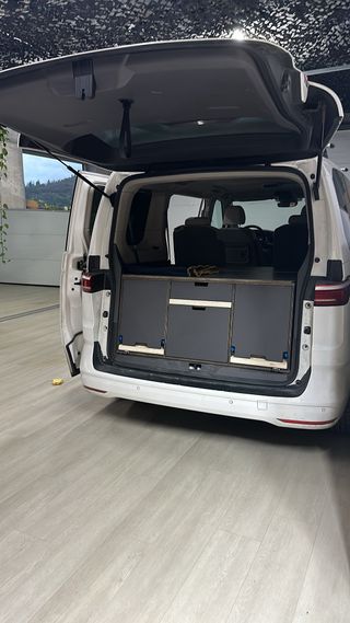 Kit Camper VW T7 Multivan - Cama y Cocina