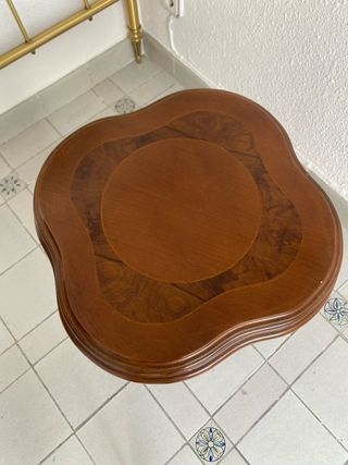 Mesita auxiliar de madera