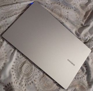 Portátil Samsung Plata y Negro