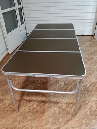 Mesa plegable camping metal y plástico