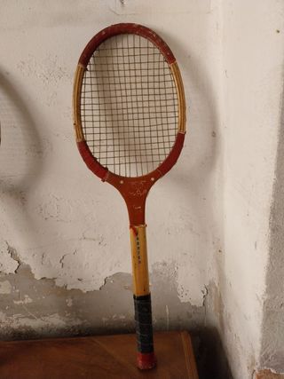 Raqueta de tenis vintage