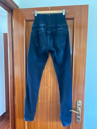 Pantalón vaquero Salsa oscuro tiro alto
