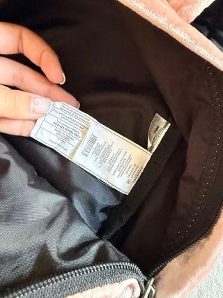 Mochila Eastpak pequeña rosa terciopelo
