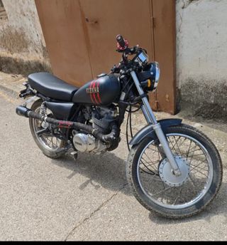 Linea de escape Yamaha SR 250 Proyecto Scrambler