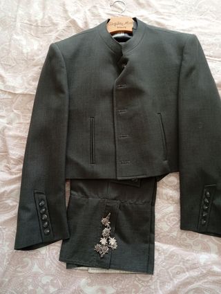 Traje Rociero gris