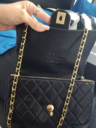 Borsa Chanel Pelle Nera Dettagli Oro