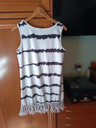 Vestido playero ochentero con flecos