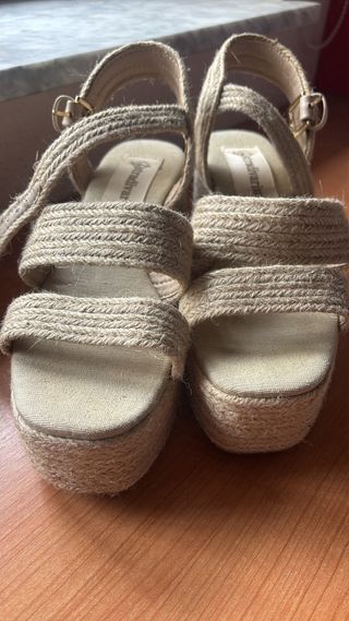 Sandalias cuña esparto beige