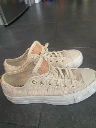 Converse plataforma beige y blancas
